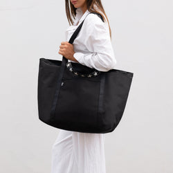The Passepartout - Black by ANDI