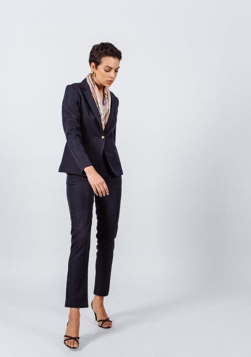 Tailoring Slim Pants in Navy Blue by Le Réussi®