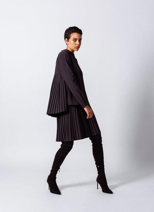 Stylish Pleated Blouse in Black by Le Réussi®